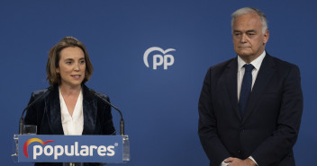 Cuca Gamarra y Esteban González Pons durante la rueda de prensa