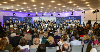 Alberto Núñez Feijóo en el acto de entrega de carnés a nuevos afiliados 