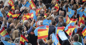 Alberto Núñez Feijóo en el mitin celebrado en Oviedo, junto a Diego Canga y Alfredo Canteli