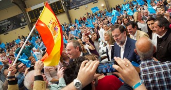 Mariano Rajoy y Alberto Fabra a su llegada al recinto en Alicante