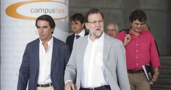 Mariano Rajoy con José María Aznar en el Campus FAES 2015