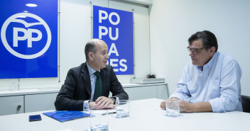 El Secretario Ejecutivo del PP en el Exterior Ramón Moreno junto al  Presidente del PP de España en Argentina, Carlos López Turconi