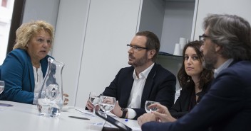 Reunión con la presidenta de la AVT, Ángeles Pedraza
