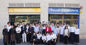 María Dolores de Cospedal visita una escuela de hostelería en Castelldefels