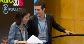 Andrea Levy y Pablo Casado a su llegada