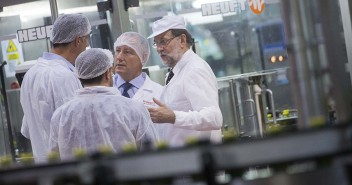 Mariano Rajoy visita la empresa Fruselva en Reus
