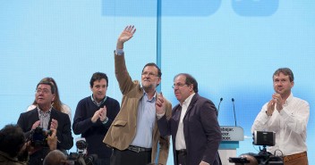 El Presidente del Gobierno y del PP junto a Juan Vicente Herrera en Burgos