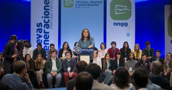 Beatriz Jurado durante su intervención el foro de NNGG