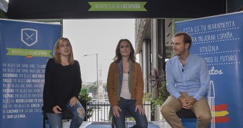 Ana Isabel Pérez, Andrea Levy y Javier Dorado en un acto de Nuevas Generaciones
