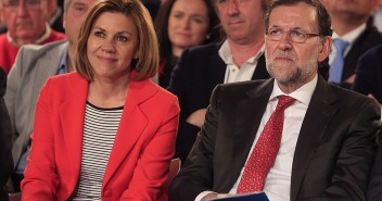 La Secretaria General, Mª Dolores de Cospedal junto a Mariano Rajoy