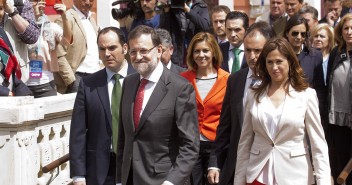 El Presidente del Gobierno, Mariano Rajoy a su llegada al acto junto a Rosa Romero, alcaldesa de Ciudad Real