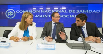 Susana Camarero, Alfonso Alonso y José Ignacio Echániz en la Comisión Nacional de Sanidad y Asuntos Sociales