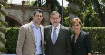 Mariano Rajoy y María Dolores de Cospedal con el candidato número 1 al Congreso Por Navarra, Javier García Jiménez