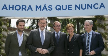 Mariano Rajoy y María Dolores de Cospedal con los cabezas de lista al Congreso por el País Vasco