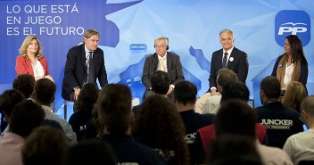 Hidalgo, Fuster, Pons y López-Isturiz junto a Juncker en Génova 