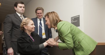 María Dolores de Cospedal con Yulia Timoshenko