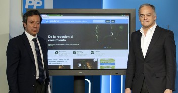 Carlos Floriano y Esteban González Pons en la presentación de la nueva web pp.es