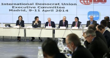 Carlos Floriano interviene en la reunión de la Unión Demócrata Internacional