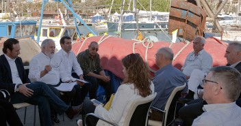 Miguel Arias Cañete se reúne con cofradías de pescadores en Palma de Mallorca
