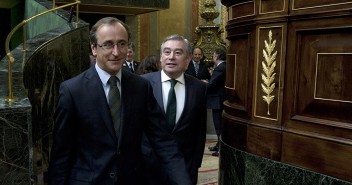 Alfonso Alonso y José Manuel Barreiro a su llegada al DEN 2014