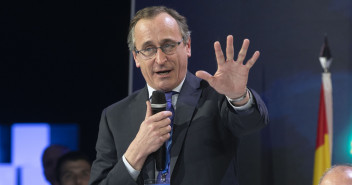 El presidente del PP Vasco, Alfonso Alonso, durante su intervención en la Convención Nacional