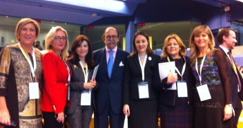 Parlamentarias españolas acompañadas de la delegada del Gobierno para la violencia de género, en Bruselas.