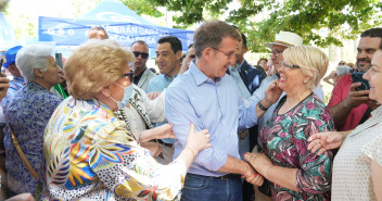 Alberto Núñez Feijóo participa en un acto en Granada