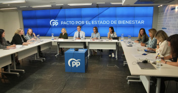 Reunión de Alberto Núñez Feijóo y Carmen Fúnez con los consejeros de Política Social de las Comunidades Autónomas gobernadas por el PP