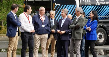 Alberto Núñez Feijóo y Alfonso Rueda visitan las instalaciones de CIAE 112 Galicia en A Estrada (Pontevedra)