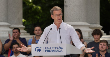 Alberto Núñez Feijóo durante su intervención en el acto 'Pasar página e iniciar el cambio en España'