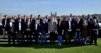 Alberto Núñez Feijóo con el Comité Ejecutivo, presidentes autonómicos y candidatos del PP en Zaragoza