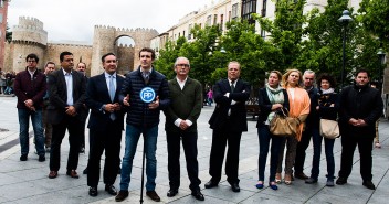 Casado asiste a los actos de celebración del Corpus Christi en Ávila