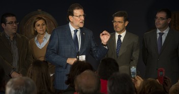 Mariano Rajoy con María Dolores de Cospedal y Rafael Catalá en un acto en Las Mesas (Cuenca)