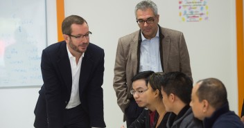 Javier Maroto, realiza una visita al Centro de Participación e Integración de Inmigrantes (CEPI)