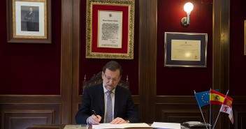 Mariano Rajoy firma la petición de dictamen al Consejo de Estado 