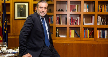 El secretario de Justicia e Interior, Enrique López