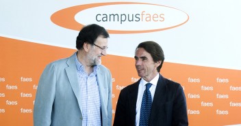 Mariano Rajoy con José María Aznar durante la clausura del Campus FAES