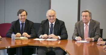 Rafael Hernando se reúne con la delegación de los diputados populares en el Parlamento Europeo que estará encabezada por su portavoz, Esteban González Pons