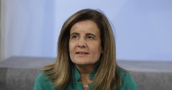Fátima Báñez durante su intervención 