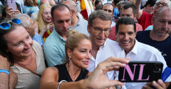 Alberto Núñez Feijóo en un mitin en Barcelona