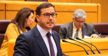 Agustín Almodobar durante su intervención