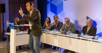 El coordinador general del Partido Popular, Fernando Martínez Maíllo, en el Comité de Gobiernos Locales del PP