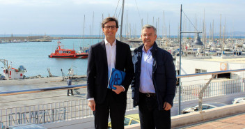 Pablo Montesinos y el alcalde de Estepona, José María García Urbano