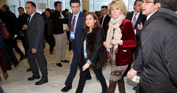 Soraya Saenz de Santamaría, Soria y Esperanza Aguirre en la Convención Nacional