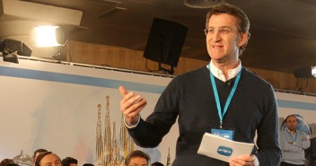 Alberto Núñez Feijóo durante su intervención en la Plaza de la Constitución