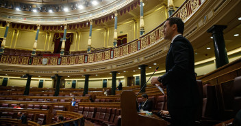 En secretario general del Partido Popular, Teodoro García Egea, interviene en la Sesión de Control