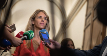 La portavoz del GPP, Cayetana Álvarez de Toledo, en declaraciones a medios