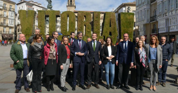 Titulares Pablo Casado en Vitoria