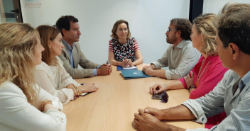 Cuca Gamarra visita las instalaciones de la Asociación pro-salud mental Estel de Llevant.