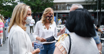 La vicesecretaria de Organización del Partido Popular, Ana Beltrán, en la campaña que hemos iniciado para explicar a los españoles nuestras medidas para bajar el recibo de la luz